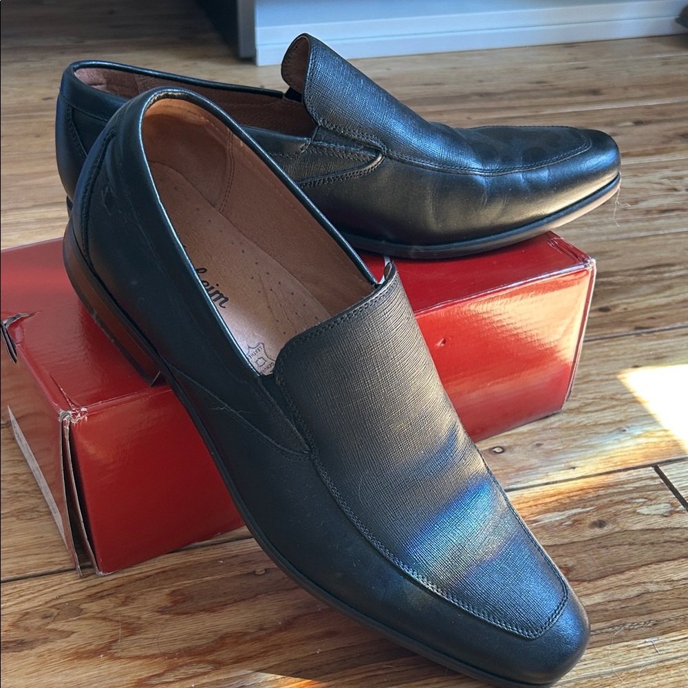 Florsheim Classic Black Leather Slip-On Loafers